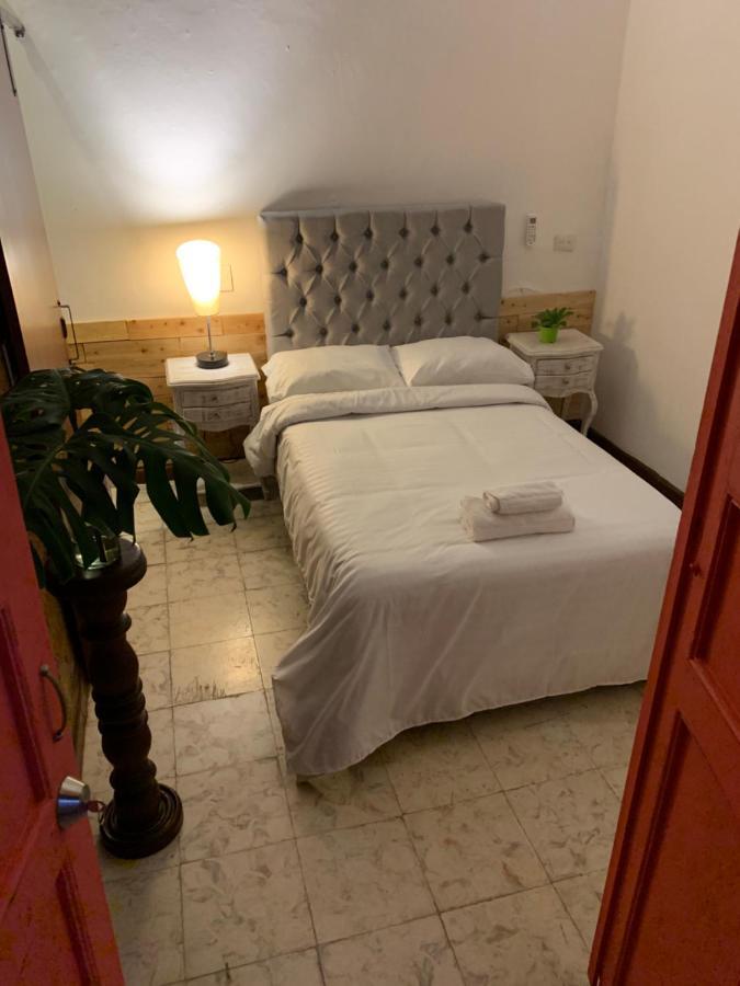 Casa Blanca San Antonio Hostal Boutique Cali Exteriör bild