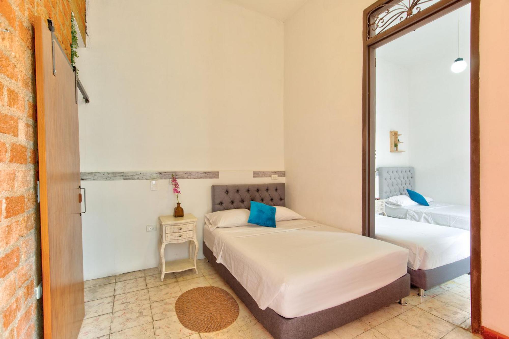 Casa Blanca San Antonio Hostal Boutique Cali Exteriör bild