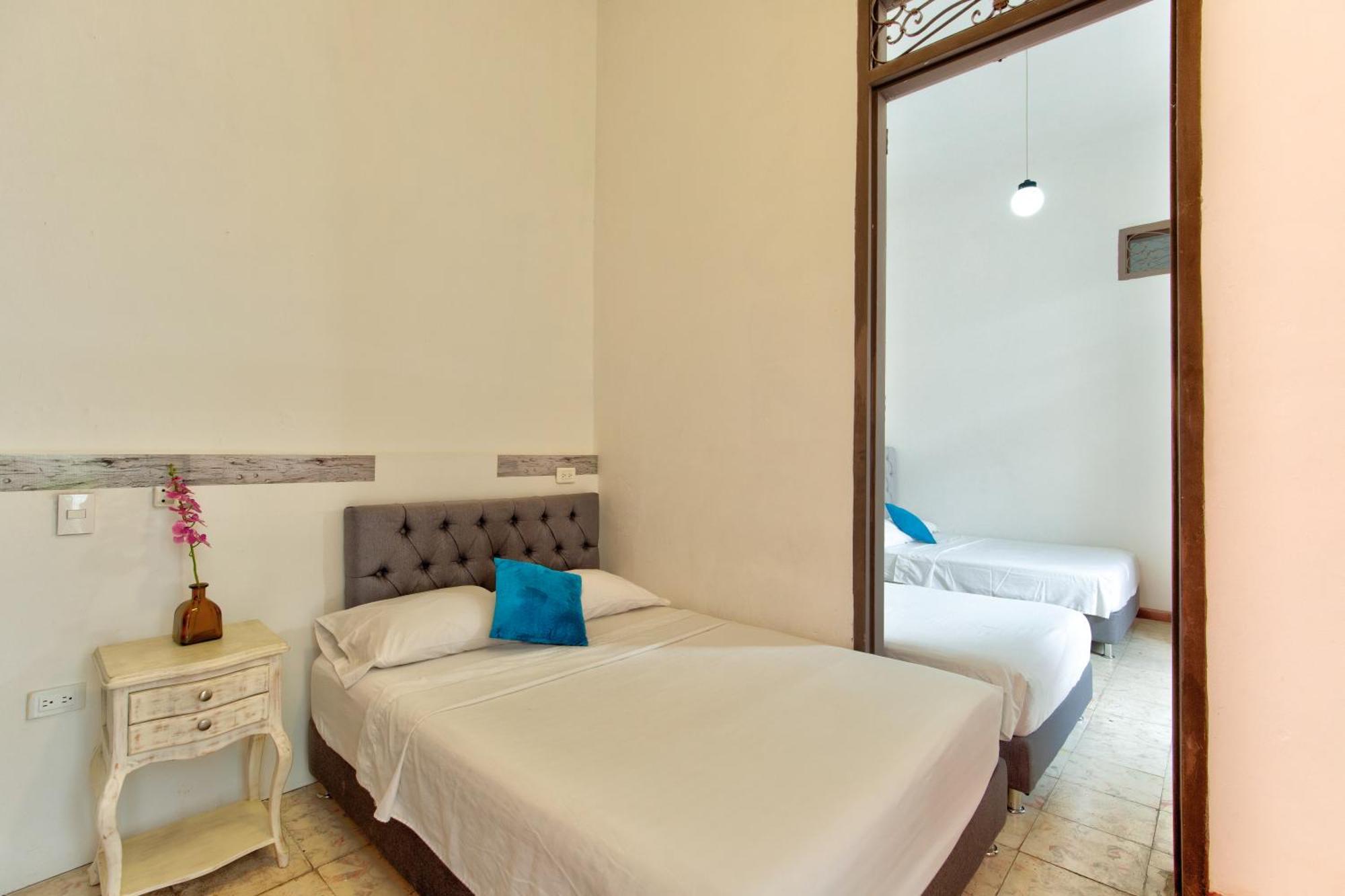 Casa Blanca San Antonio Hostal Boutique Cali Exteriör bild