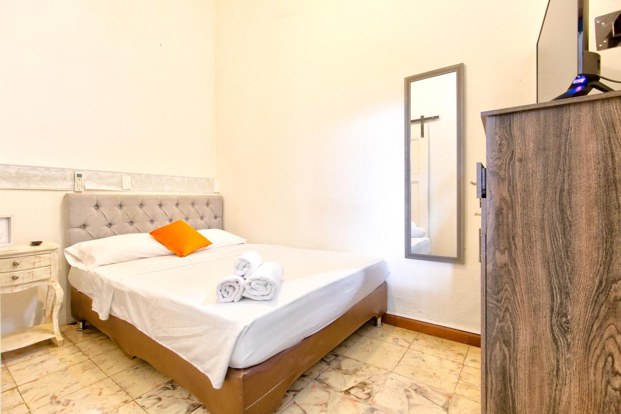 Casa Blanca San Antonio Hostal Boutique Cali Exteriör bild