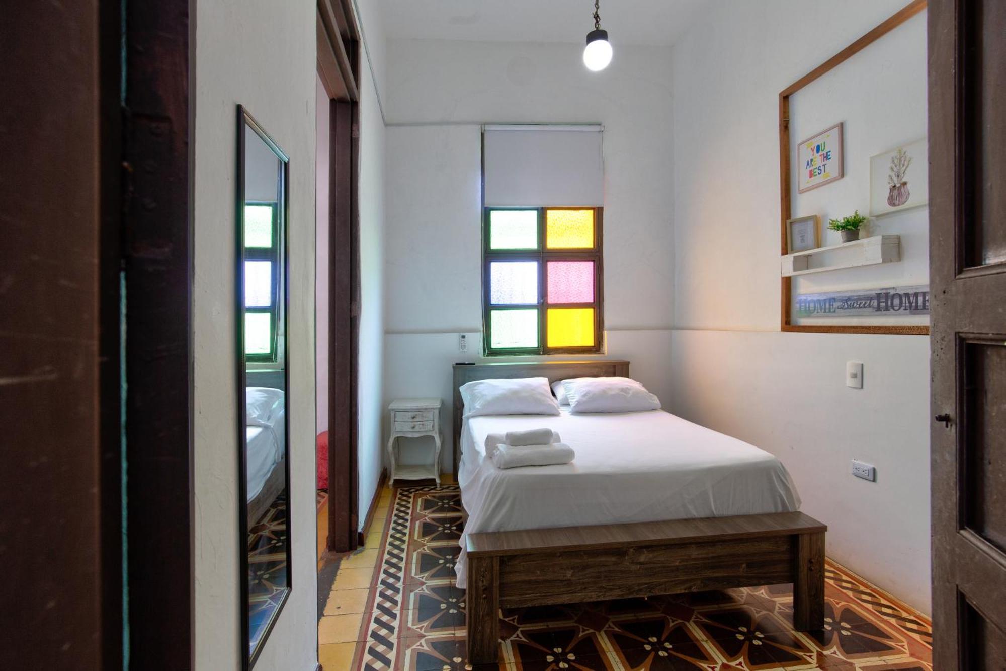 Casa Blanca San Antonio Hostal Boutique Cali Exteriör bild