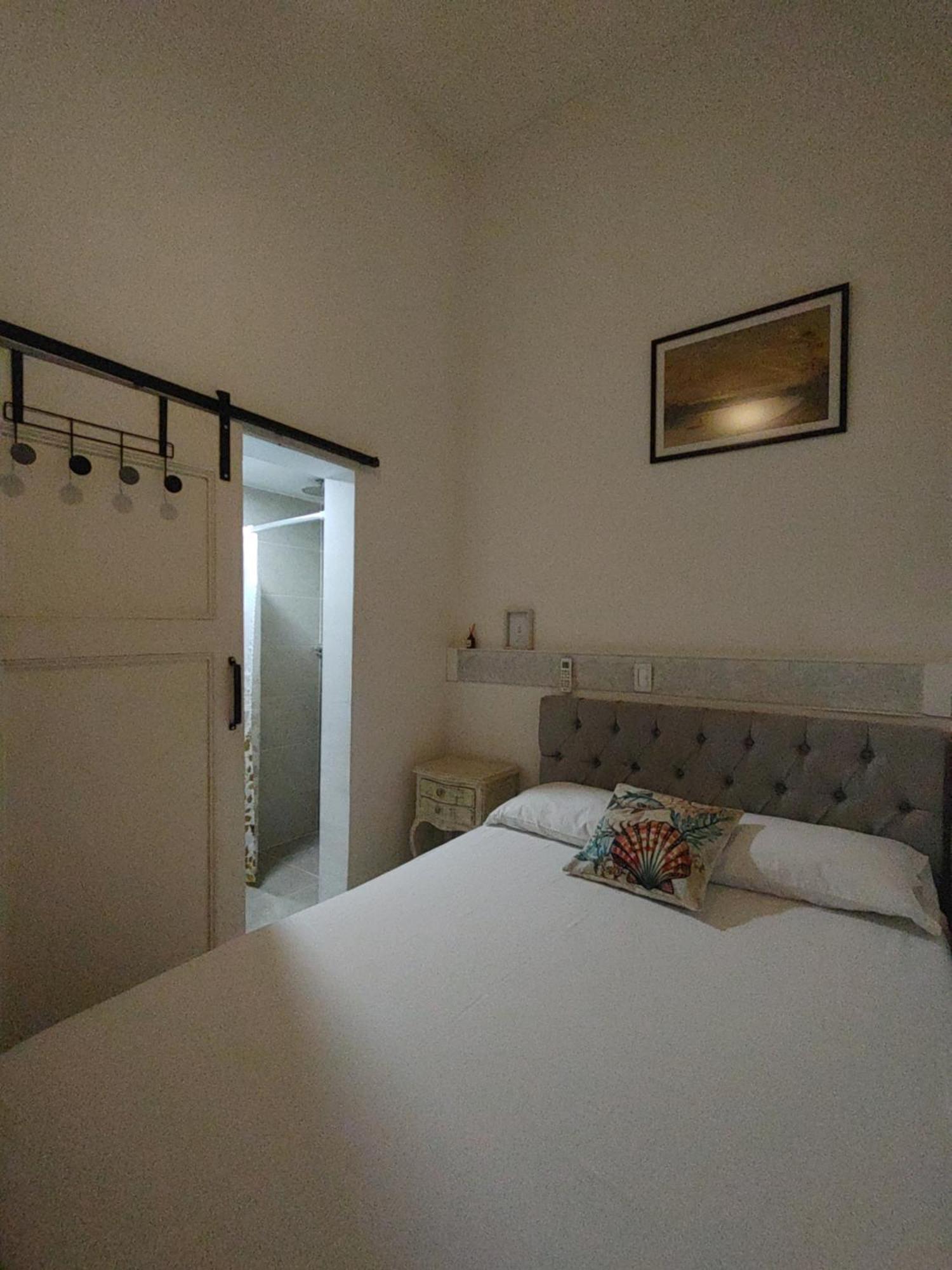 Casa Blanca San Antonio Hostal Boutique Cali Rum bild